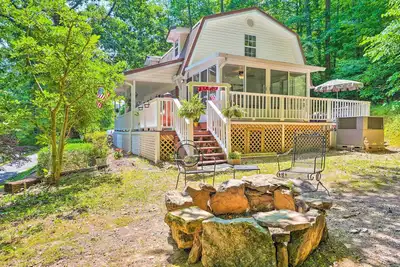 Image de Secluded Chattanooga Getaway w/ Deck + Yard!