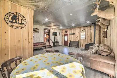 Image de Charming New Concord Cabin on 50-Acre Farm!