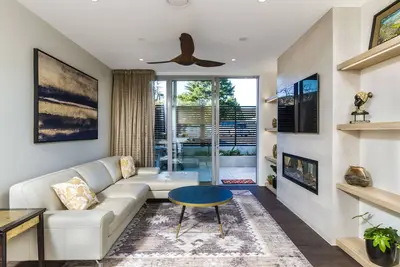 Malthouse Lane City Apartment - Central Nelson Comfort with Stylish Design