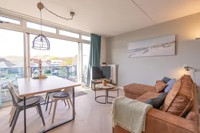 Image de Spacious 5-person apartment within walking distance of the beach and center