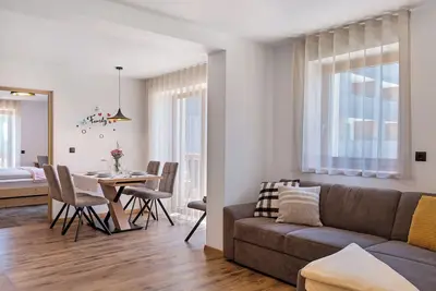 Image de Appartement Abendrot avec vue sur les montagnes, balcons et Wi-Fi.