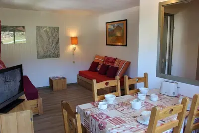 Image de 200m du centre station, 4ème étage, balcon, télévision, casier à ski, 39m², Val Thorens