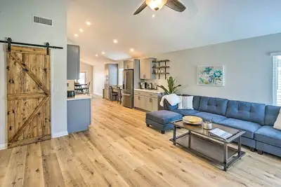 Image de Sunny Orange County Abode w/ Fire Pit & Backyard!