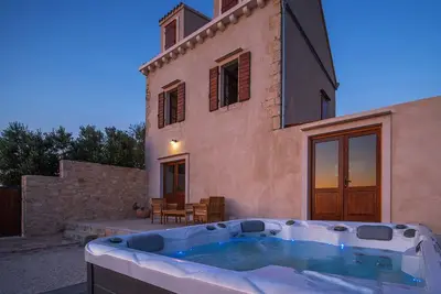 Image de Villa on Biševo, Komiža - transfer and car included, 5 min to the sea
