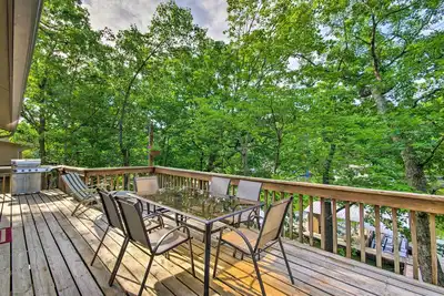Image de Private Boat Dock: Lakefront Eldon Home!