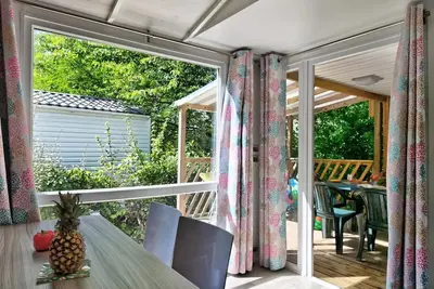 Image de Mobil home Premium 27m² (2 chambres) + terrasse couverte +Lave vaisselle + Tv + Climatisation 4 personnes