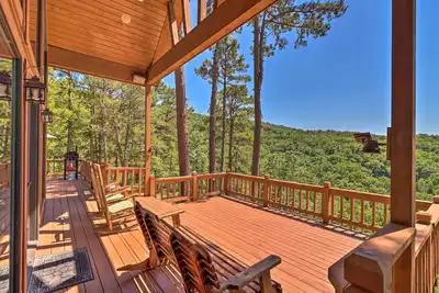 Image de Peaceful Cabin w/ Deck + Scenic Mtn Views!