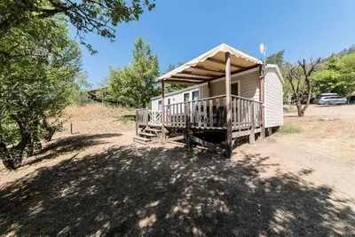 Image de Mobilheim Komfort 26m2 2 Schlafzimmer + halb überdachte Terrasse 4 Personen