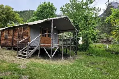 Image de Cabane Lodge sur Pilotis 34m² 2 chambres + terrasse 5 personnes