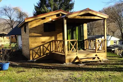 Image de Chalet Confort+ 24 m² (2 chambre) + terrasse couverte 4 personnes