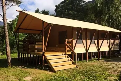 Image de Lodge avec sanitaires 35m² 6 personnes