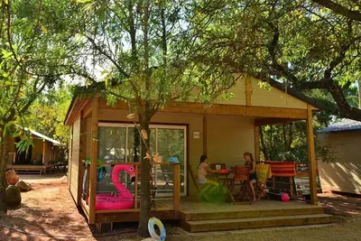 Image de Chalet Luxe Premium 3 Pièces 5 Personnes Climatisé + Tv
