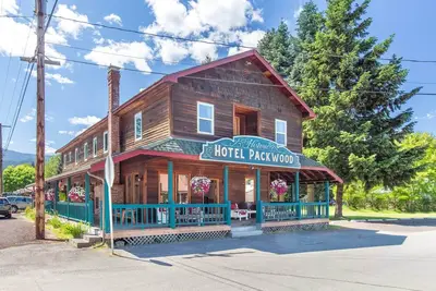 Image de Historic Hotel Packwood - Book the Entire Hotel