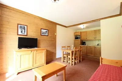 Image de Ala201 : Appartement 4 personnes pied de pistes avec piscine
