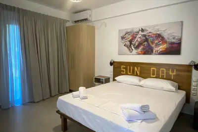 Image de Sun Day seaside luxury apartments Artemida #1