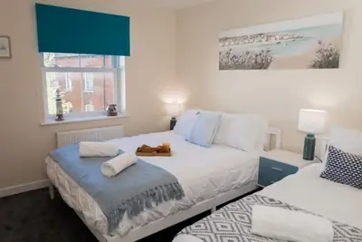 Image de Lovely 2-bedroom Seaside Retreat with Free Parking