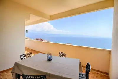 Image de Ferienwohnung 3 Zimmer 4 Betten Ajaccio