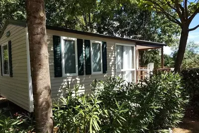 Image de Mobilheim Cottage Comfort 29 m2 (2x - 4 pers) + Tv + Terrasse halb überdacht 4 Personen