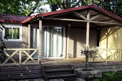 Image de Chalet Samoa Comfort 46m2 - 3 Schlafzimmer 4 Erwachsene 2 Kinder + Clim + Tv - halb ĂĽberdachte Terrasse 19m2 6 Personen