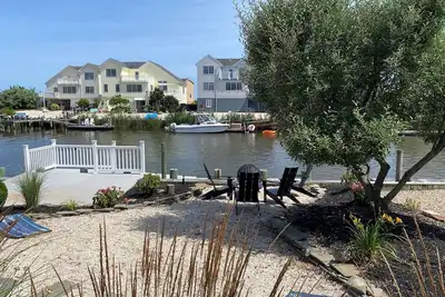Image de Lagoon Life - private dock and firepit