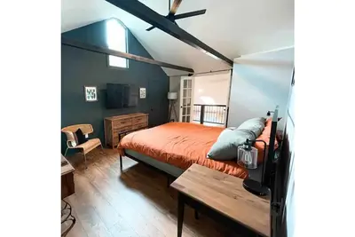 Image de Eco Friendly 1700s home! 0. 3 miles to Westerly Ri!