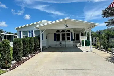 Image de 2-bedroom vacation home 23 minutes from Wabasso Beach Park