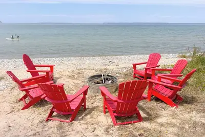 Image de New Private Lake Michigan beach house on Good Harbor Bay, minutes from Leland!