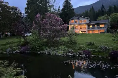 Image de Waterfront Villa w/hot tub and private dock.