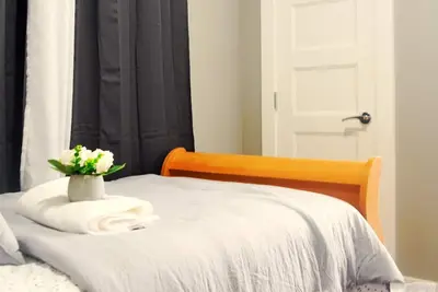 Image de Adorable brand new 2 bedrooms basement suite.