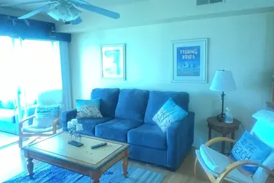 Image de Two miles from the beach in a family-friendly condo!