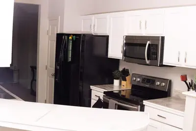 Image de Modern & Spacious Townhome in University Area