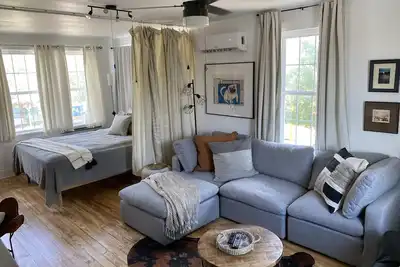 Image de Oma's House on Orange (Pet Friendly)