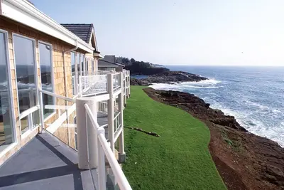 Image de Whale Point Depoe Bay 7/15-7/22 $1575/week