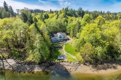 Image de Modern Shelton Waterfront:Hot Tub, Games&Serenity