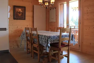 Image de Joli appartement pour 4 personnes avec Tv et balcon