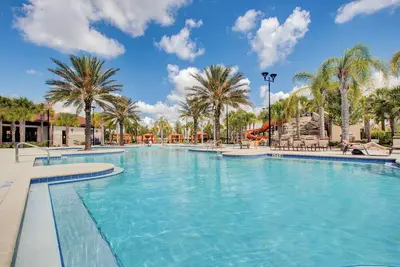 Image de Luxury 13 Bedroom Disney themed Villa Pool Spa Game Room Wi-Fi