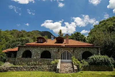 Image de Secluded traditional Argentine Chateau - Near airport\/center of town
