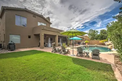 Image de Reduced Rates |Gilbert |Pool, Outdoor & Indoor Games |4, 211 sqft|Community Amenities |Bell Bank Park