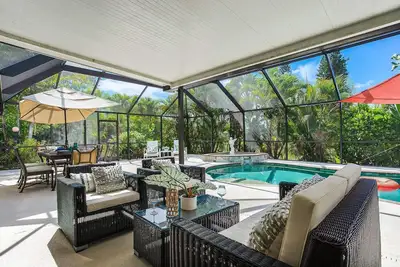 Image de Private Lilac Pool Home on Cul-de-sac | Dog Friendly | Pool | Short Drive to Beach | Garage | Bbq
