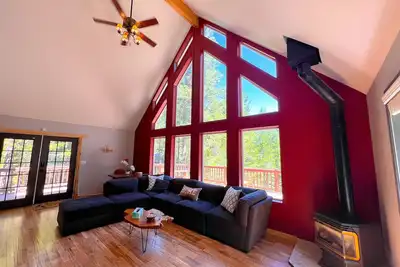 Image de *Mountain View* Entire Upstairs Chalet, Kalispell, Mt