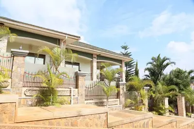 Image de Spectacularly Beautiful Home @Stones and Palms