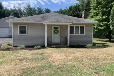Image de Guilford home -self check in, off-street parking