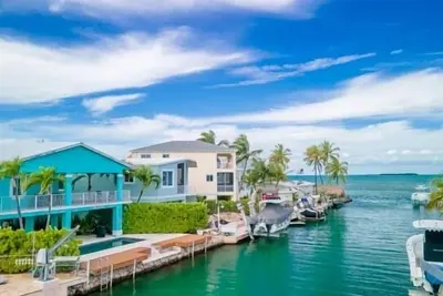 Image de Mermaids and Manatees 3 bed 2 bath with pool 31` of dock with quick access to
