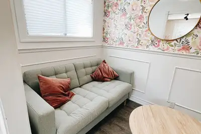 Image de The Palm Suite | Downtown | Beverly Hills Vibe
