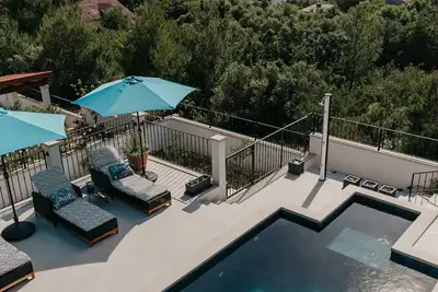 Charming 3 bedroom Villa with the pool