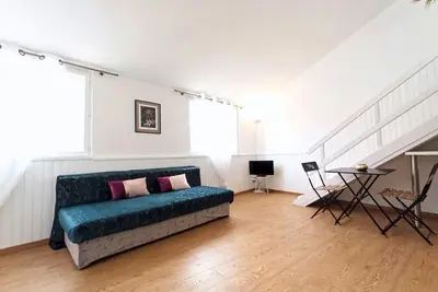 Image de Central Studio with mezzanine