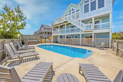 Image de Summer Savings - Oceanfront Dog Friendly Home w/ Pool, Hot Tub, Game Rm, Wet Bar