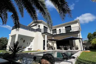Andernos Les Bains, La Villa Des Trois Pins