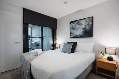 Image de Center 2-Bed with Gym, Sauna, Indoor Pool & Views