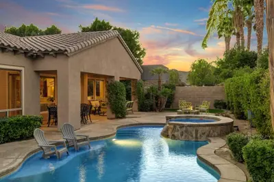 Image de Songbird by AvantStay | Pool, Spa & Firepit + Tons of Outdoor Seating